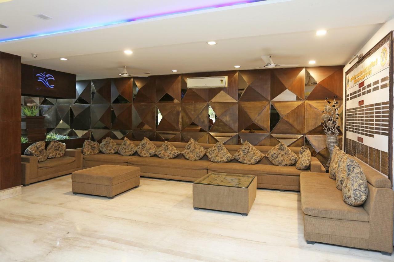 Oyo 13564 Near Prem Mandir Hotel Mathura Exterior photo